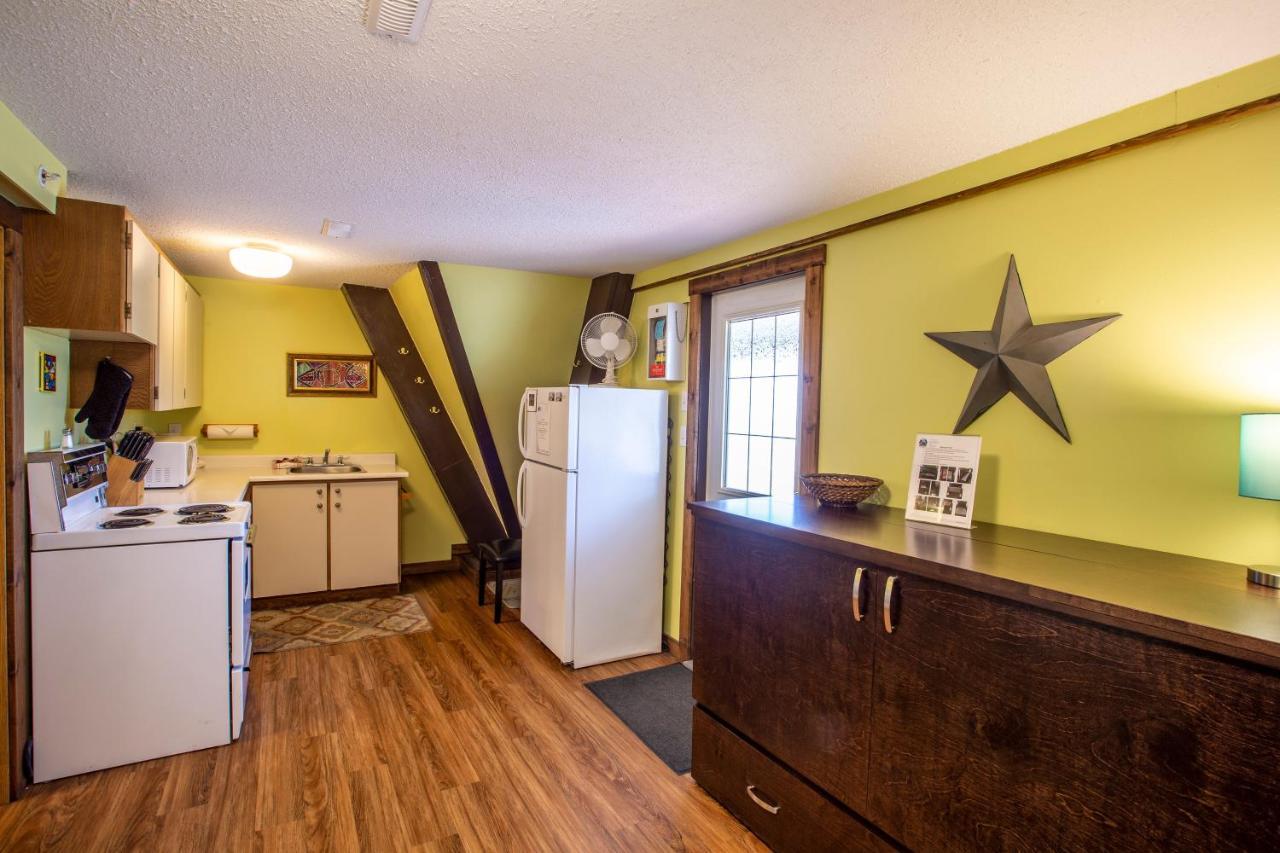 The Pinnacles Suites & Townhomes Silver Star Eksteriør billede