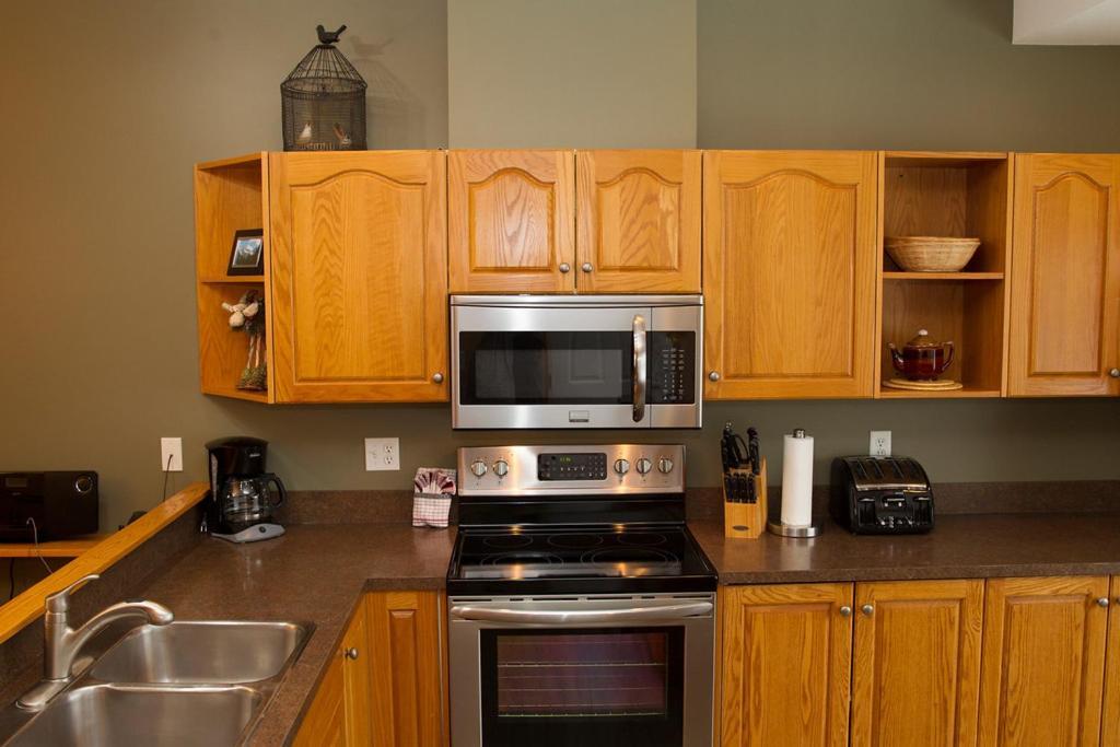 The Pinnacles Suites & Townhomes Silver Star Eksteriør billede