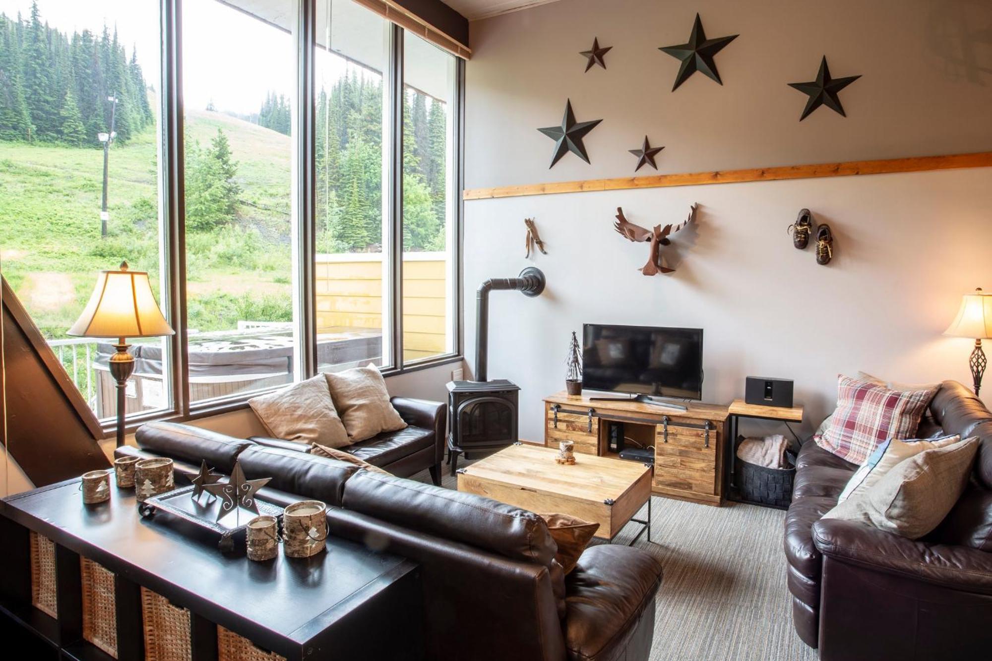 The Pinnacles Suites & Townhomes Silver Star Eksteriør billede