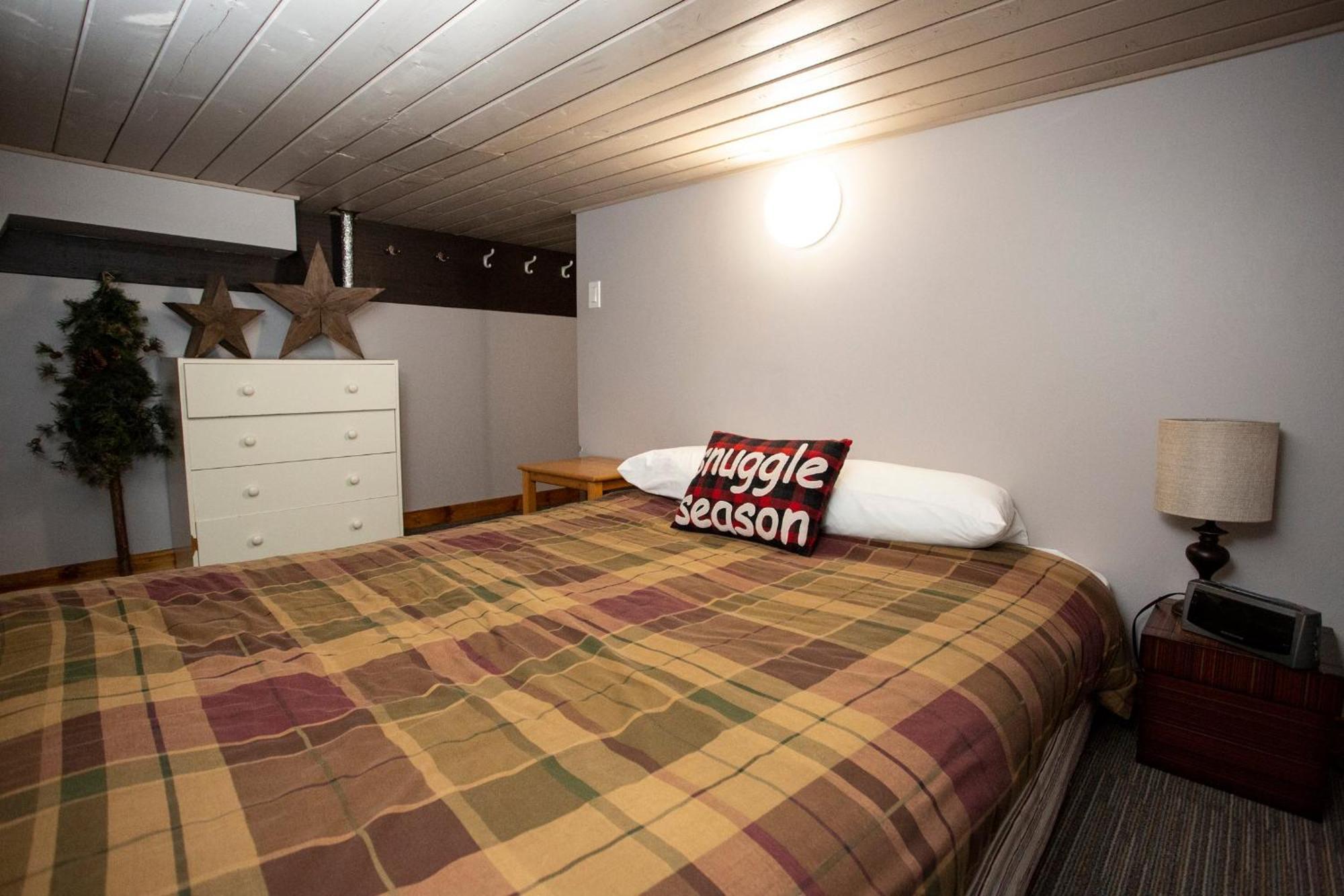 The Pinnacles Suites & Townhomes Silver Star Eksteriør billede