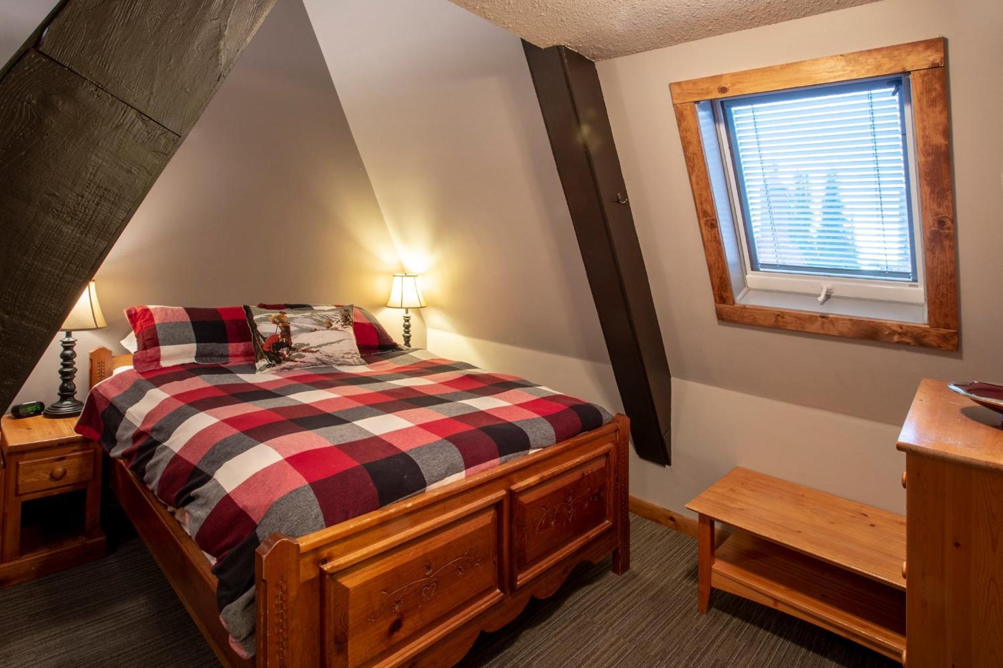 The Pinnacles Suites & Townhomes Silver Star Eksteriør billede
