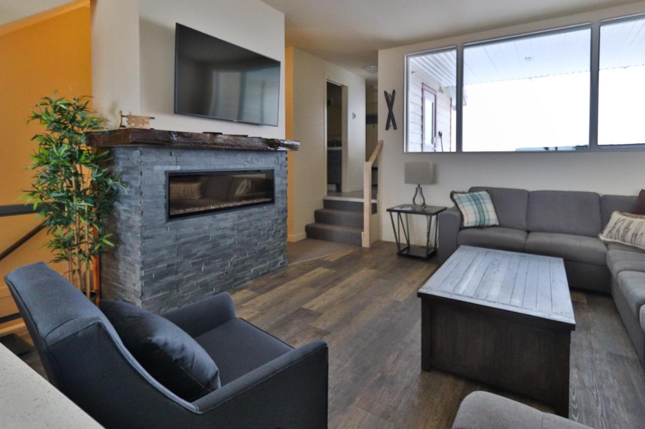 The Pinnacles Suites & Townhomes Silver Star Eksteriør billede